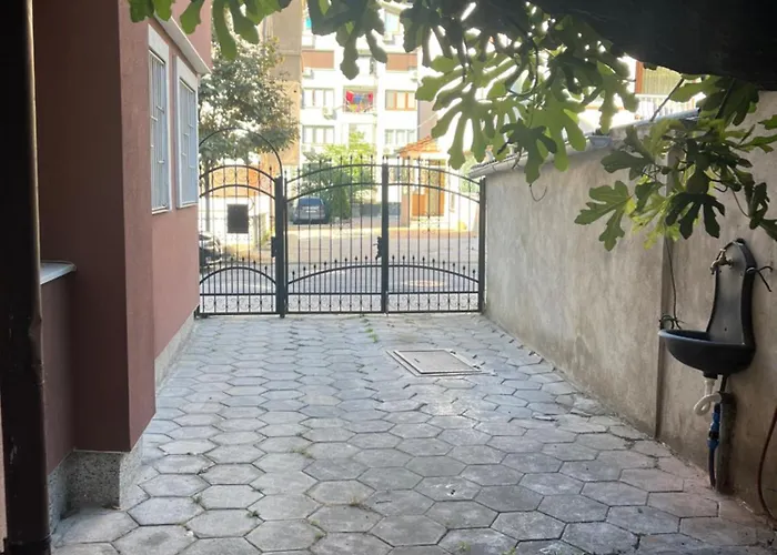 Lazur Karlovo 8 Street Free Parking Διαμέρισμα Μπουργκάς