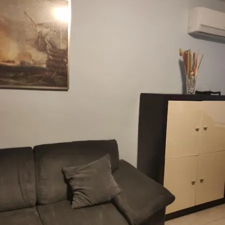 Lazur Karlovo 8 Street Free Parking Apartman