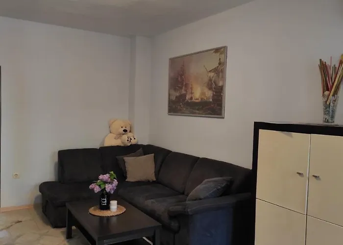 Lazur Karlovo 8 Street Free Parking Μπουργκάς